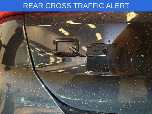 Used 2025 Audi Q3 2.0T Premium image 13