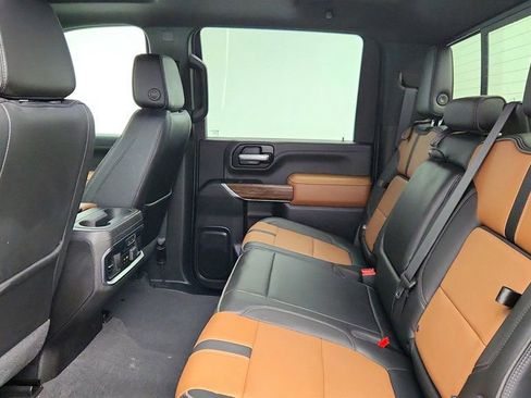 Used 2023 Chevrolet Silverado 2500 High Country image 22