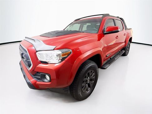 Used 2022 Toyota Tacoma SR5 image 3