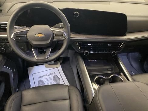 Used 2025 Chevrolet Tahoe LT w/ Comfort Package AWD/4WD image 2