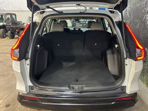 Used 2023 Honda CR-V LX image 6