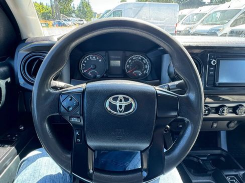 Used 2017 Toyota Tacoma SR RWD image 13
