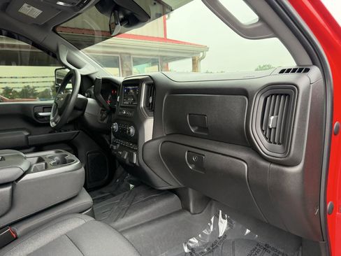 Used 2024 Chevrolet Silverado 2500 Custom w/ Custom Value Package AWD/4WD image 21