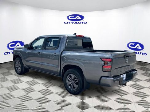 Used 2025 Nissan Frontier SV w/ SV Convenience Package RWD image 7