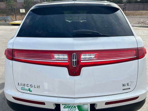 Used 2013 Lincoln MKT EcoBoost image 13