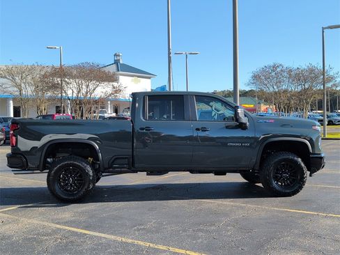New 2026 Chevrolet Silverado 2500 ZR2 image 7