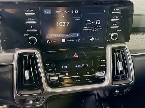 Used 2021 Kia Sorento S w/ Panoramic Sunroof Package image 18