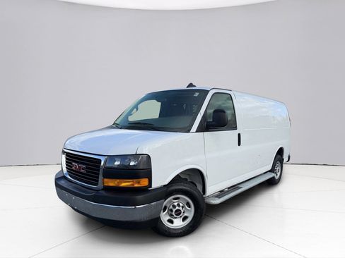 Used 2024 GMC Savana 2500 w/ Driver Convenience Package RWD image 2