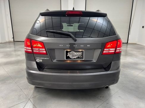 Used 2016 Dodge Journey SE image 6