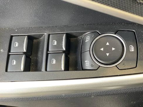 Used 2020 Ford Explorer XLT w/ Equipment Group 202A AWD/4WD image 16