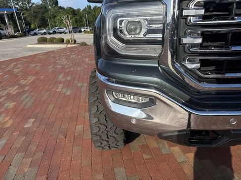 Used 2018 GMC Sierra 1500 SLT AWD/4WD image 21