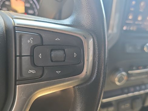 Used 2022 Chevrolet Silverado 2500 Custom w/ Custom Value Package AWD/4WD image 23