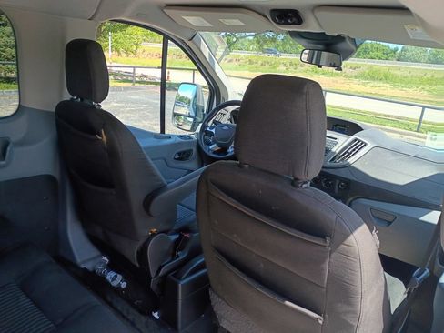 Used 2017 Ford Transit 350 XLT RWD image 12