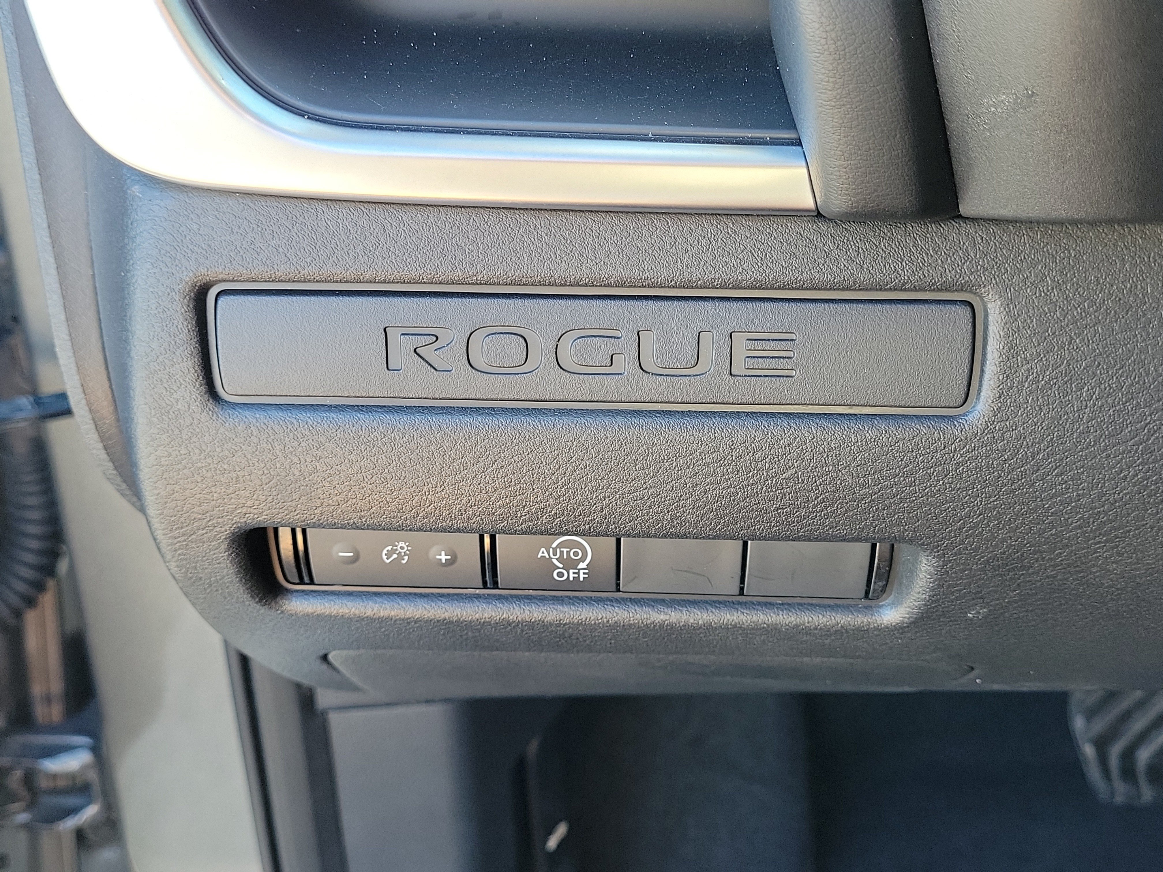 Certified 2024 Nissan Rogue S FWD image 23