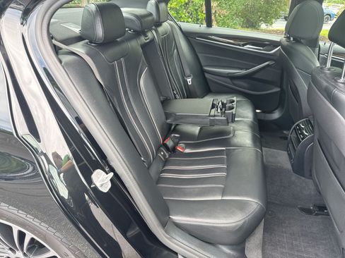 Used 2020 BMW 540i w/ Premium Package RWD image 32