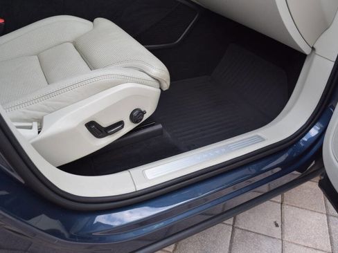 Used 2018 Volvo XC60 T5 Inscription w/ Luxury Seat Package image 54