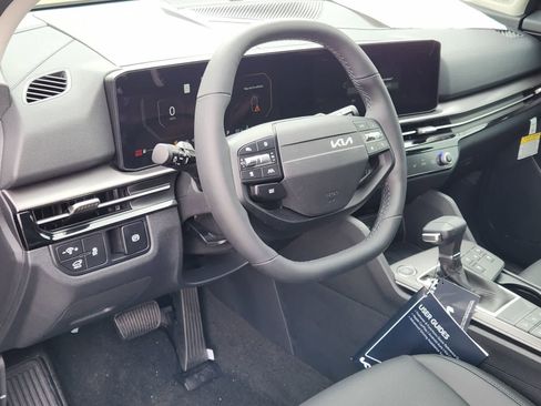 New 2026 Kia Sportage SX image 2