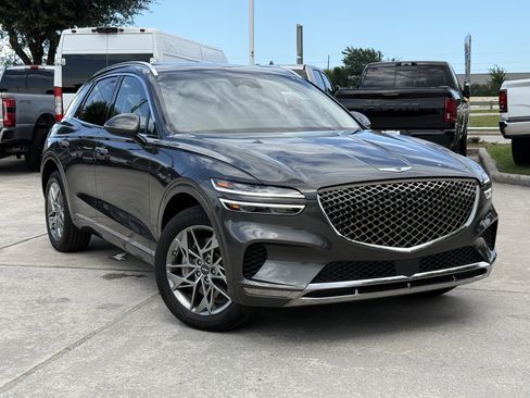 Used 2025 Genesis GV70 2.5T AWD/4WD image 2