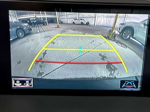 Used 2022 Lexus UX 250h image 19