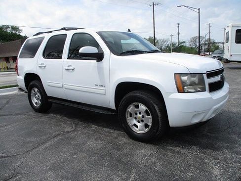 Used 2011 Chevrolet Tahoe LS w/ Convenience Package image 2