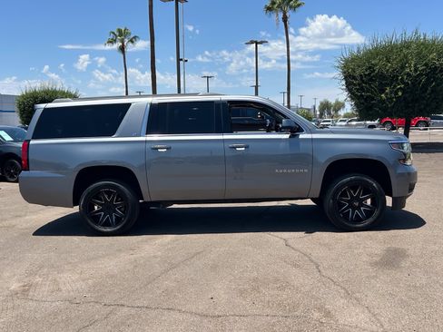 Used 2020 Chevrolet Suburban LT AWD/4WD image 6