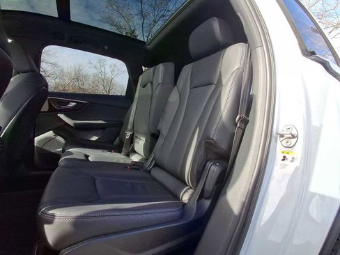 Certified 2025 Audi Q7 2.0T Premium w/ Convenience Plus Package image 20