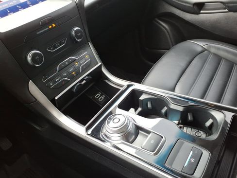 Used 2020 Ford Edge SEL w/ Convenience Package AWD/4WD image 18