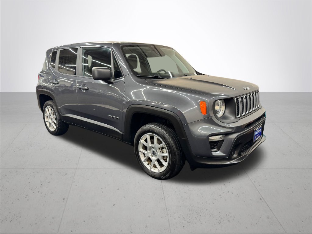 Used 2023 Jeep Renegade Latitude AWD/4WD image 10