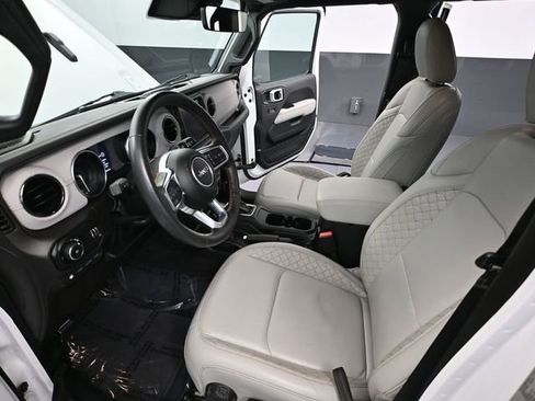 Used 2023 Jeep Wrangler High Altitude image 24