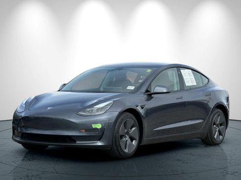 Used 2023 Tesla Model 3 Standard Range image 8