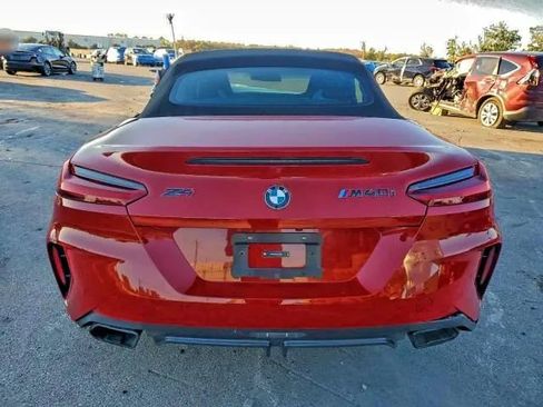 Used 2025 BMW Z4 M40i w/ Premium Package image 4