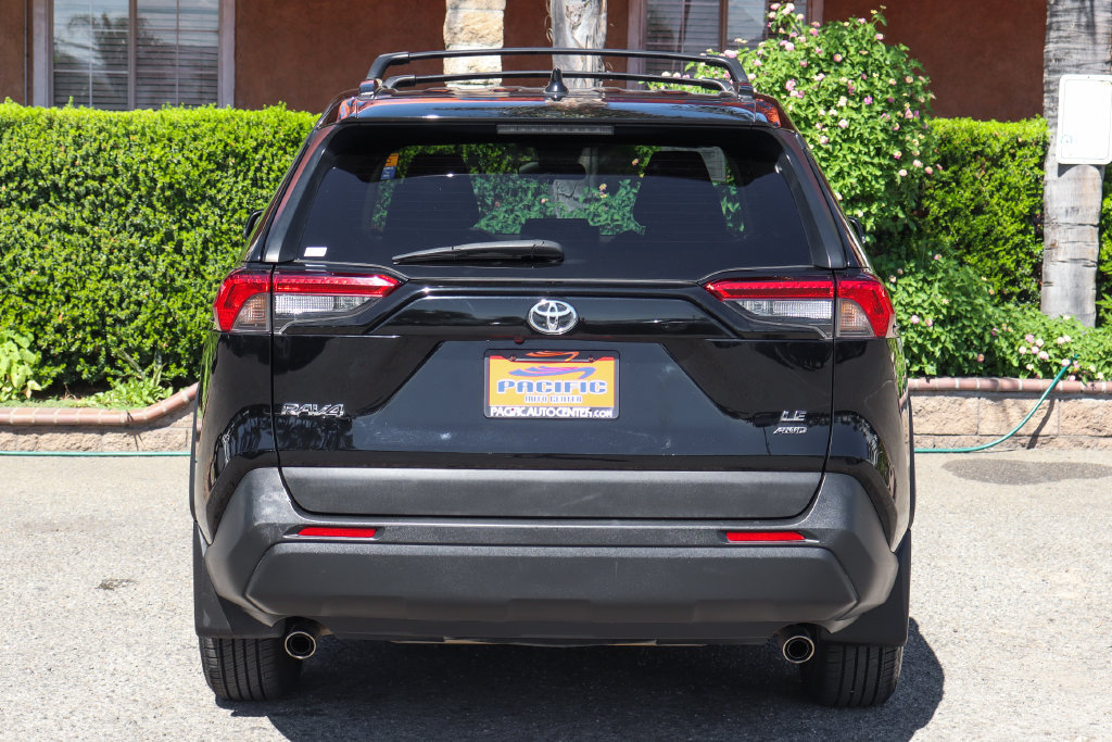 Used 2021 Toyota RAV4 LE w/ Carpet Mat Package (TMS) AWD/4WD image 7