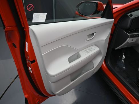 Certified 2025 Hyundai Kona SEL image 13