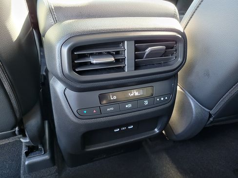 Certified 2024 Honda Pilot EX-L image 10