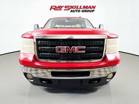 Used 2011 GMC Sierra 2500 SLT w/ SLT Convenience Package AWD/4WD image 2