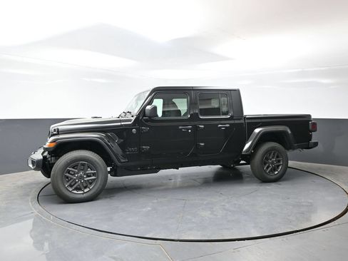 New 2026 Jeep Gladiator Sport AWD/4WD image 5