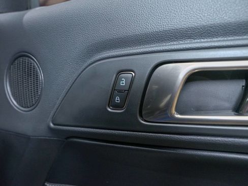 Used 2022 Ford Mustang Shelby GT500 w/ Technology Package image 33