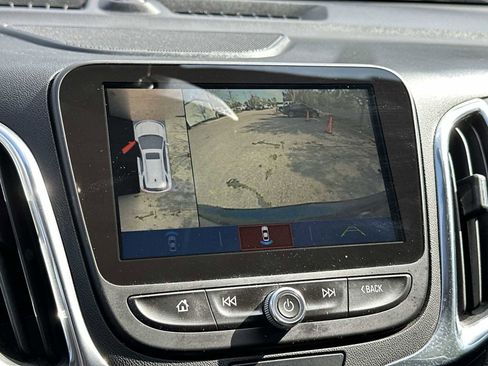 Used 2018 Chevrolet Equinox Premier image 23