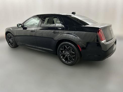 Used 2023 Chrysler 300 Touring L w/ Popular Equipment Group image 3