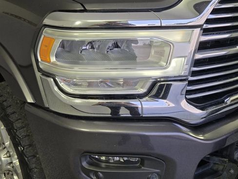 Used 2022 RAM 2500 Laramie AWD/4WD image 9