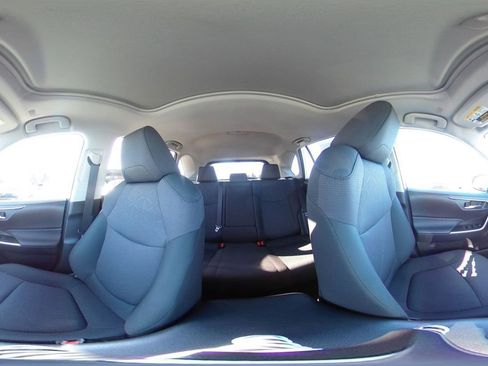 Used 2025 Toyota RAV4 XLE image 44