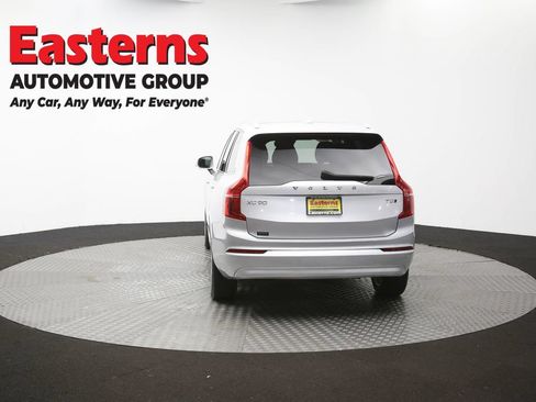 Used 2022 Volvo XC90 T5 Momentum AWD/4WD image 38