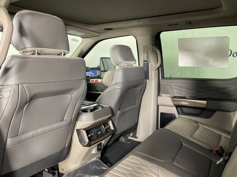 New 2026 Ford F250 Platinum w/ Platinum Plus Package AWD/4WD image 15