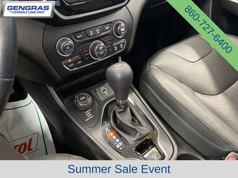 Used 2019 Jeep Cherokee Limited AWD/4WD image 17