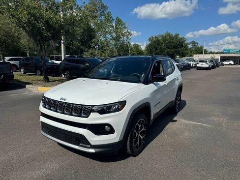 Used 2026 Jeep Compass Limited AWD/4WD image 1