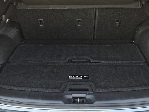 Certified 2022 Nissan Rogue Sport SV FWD image 9