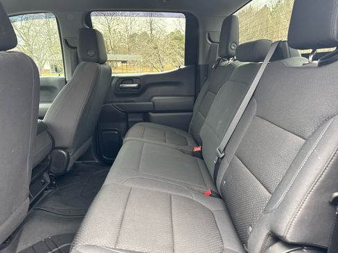 Used 2020 Chevrolet Silverado 1500 Custom w/ Custom Value Package image 15