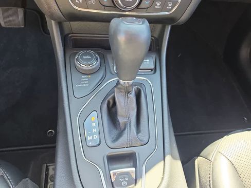 Used 2022 Jeep Cherokee Latitude Lux AWD/4WD image 19