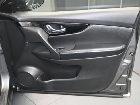 Used 2019 Nissan Rogue Sport SV AWD/4WD image 17