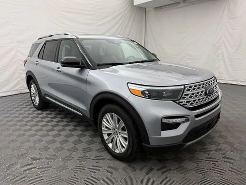 Used 2020 Ford Explorer Limited w/ Class III Trailer Tow Package AWD/4WD image 4